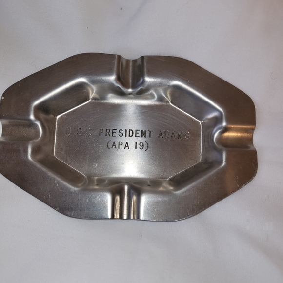 Vintage USS President Adams APA 19 Metal Ashtray from the 1940s - Picture 5 of 5
